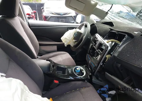 2015 Nissan Leaf Sv z USA, uszkodzony, nr VIN 1N4AZ0CP3FC316444